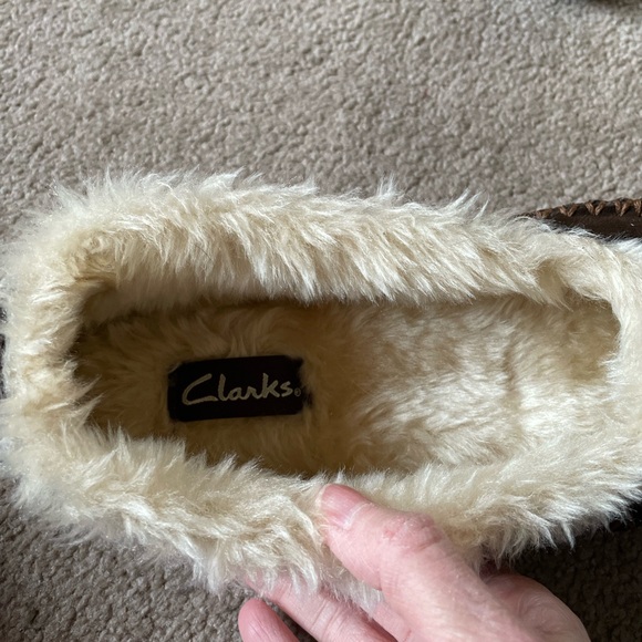 Clark’s Suede Slippers EUC. - Picture 5 of 5